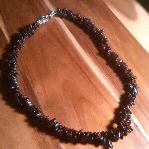 Mozambique Garnet Chips Platinum Bond Necklace (20 Inch)